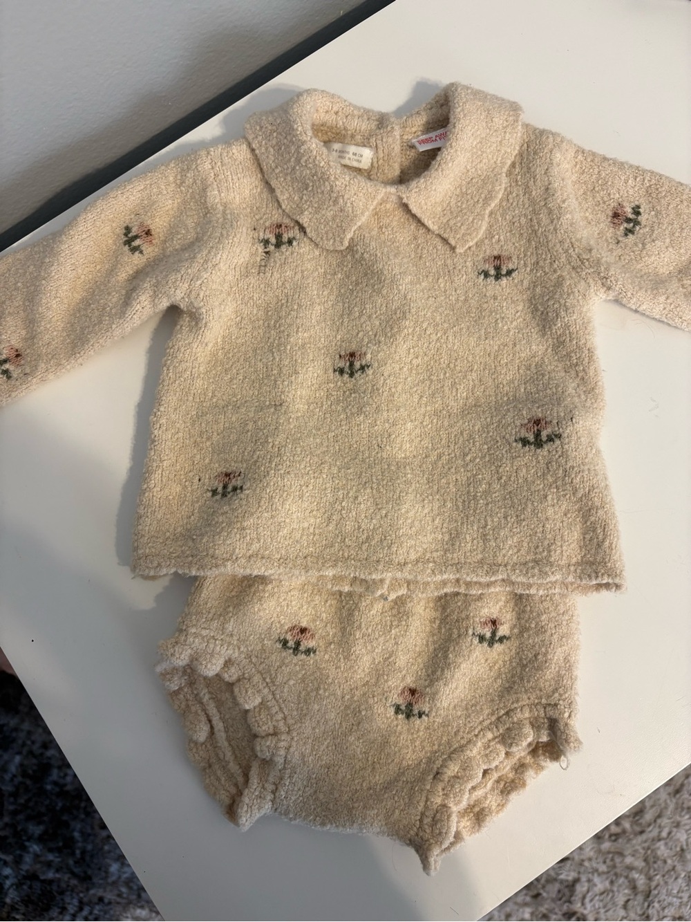 Gorgeous Zara baby girl cream knit floral collared sweater and bloomers set